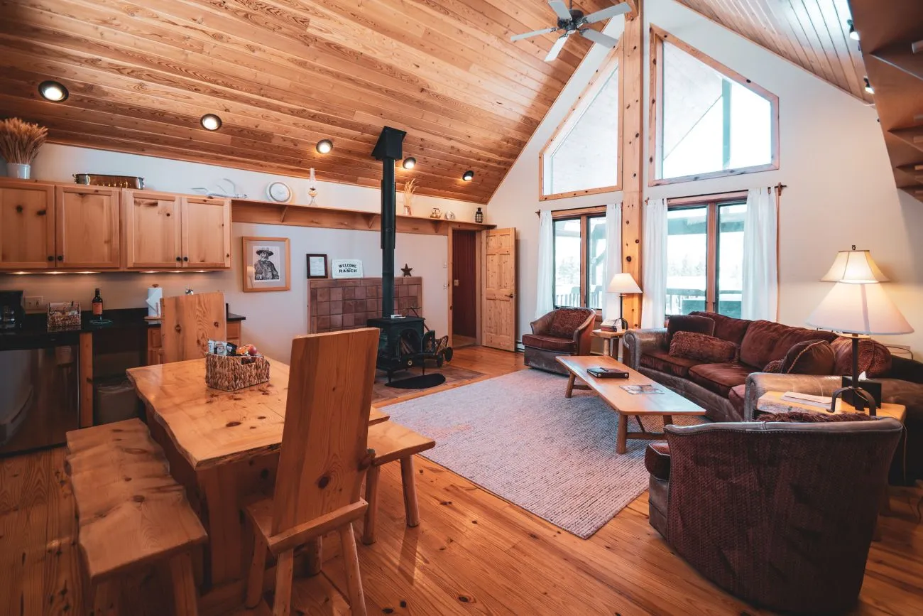 luxury-cabins-vista-verde-ranch-colorado-sand-Living-room
