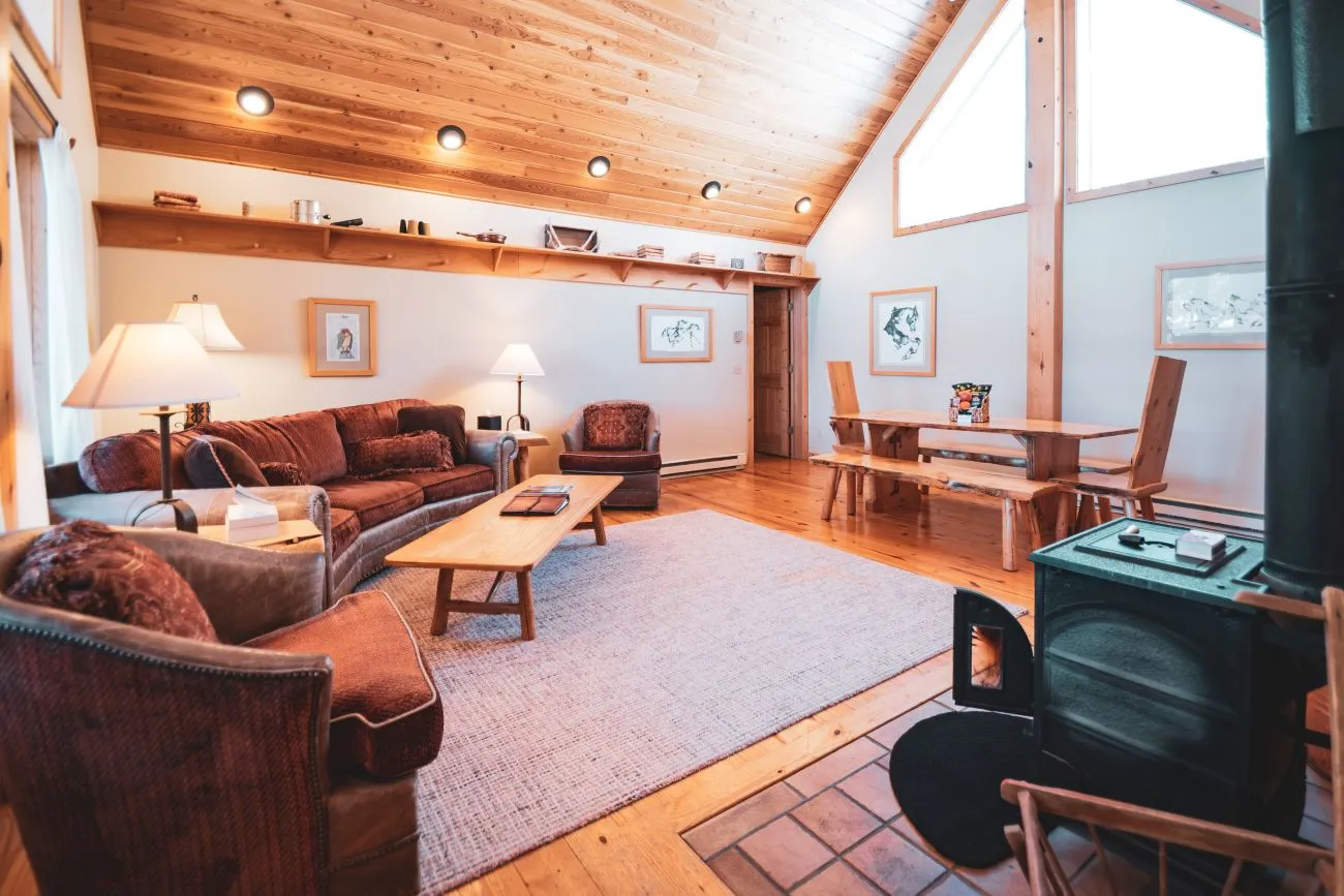 luxury-cabins-vista-verde-ranch-colorado-sand-LivingRoom2