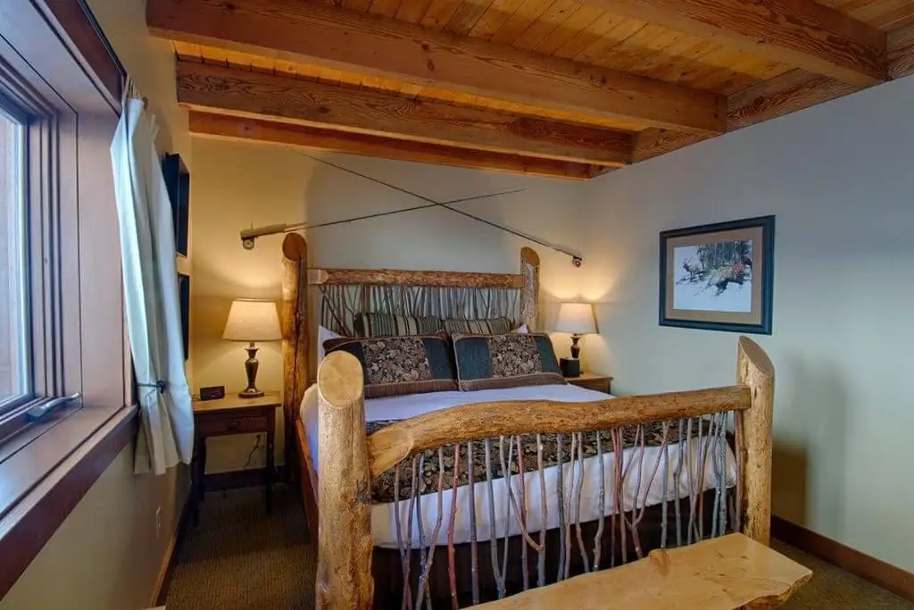 colorado-ranch-vacation-vista-verde-ranch-big-agnes-bedroom-03