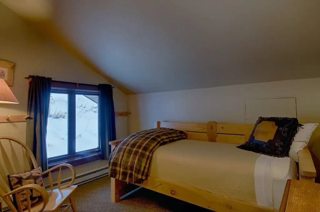 colorado-ranch-vacation-vista-verde-ranch-big-agnes-bedroom-06