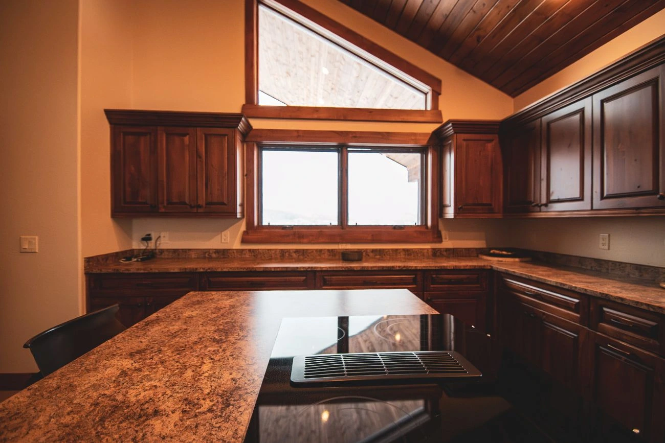 luxury-colorado-cabins-ranch-vacation-_Kitchen