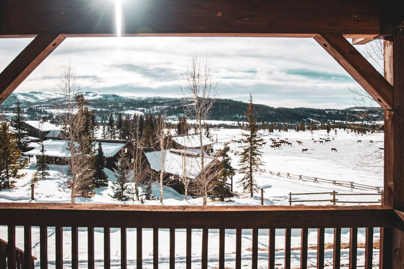 vista-verde-ranch-colorado-saddle-view-from-porch